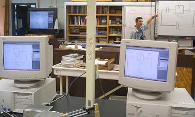 whiteboard1.jpg (14704 bytes)