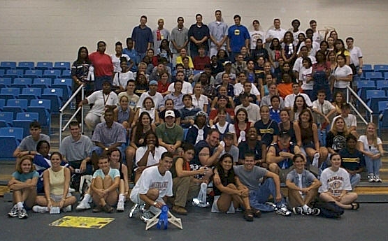 GroupPicture (Copy 1).jpg (200093 bytes)